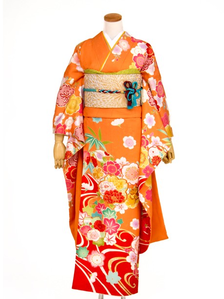 オレンジ色に桜と流水と赤の裾ぼかしの振袖／小さめサイズ
