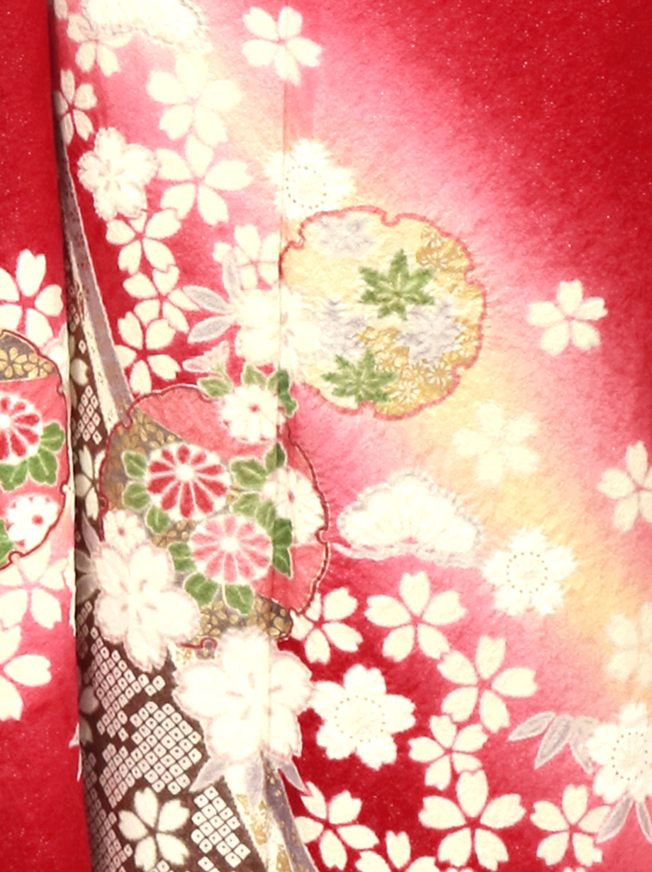 紅赤に桜と霞、束ね熨斗の振袖／標準サイズ