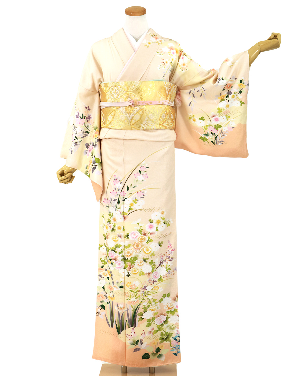 鳥の子（とりのこ）色地に杜若（かきつばた）と四季花の訪問着(袷)