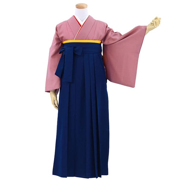 卒業式の先生袴とは 押さえておきたい着こなしマナーやおすすめコーデをご紹介 京都かしきもの