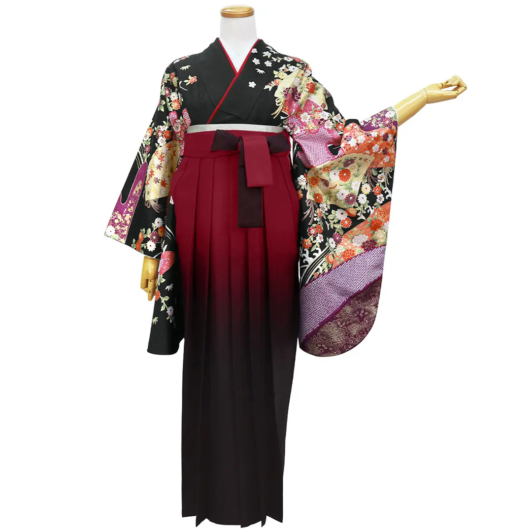 黒地に扇・赤袴（ぼかし） （二尺袖）／卒業式