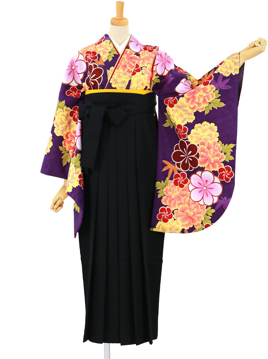 紫地に桜文と牡丹・黒袴（無地）（二尺袖）
