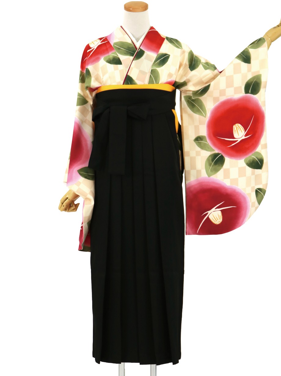 クリーム色の市松に椿・黒袴（無地） （二尺袖）／卒業式