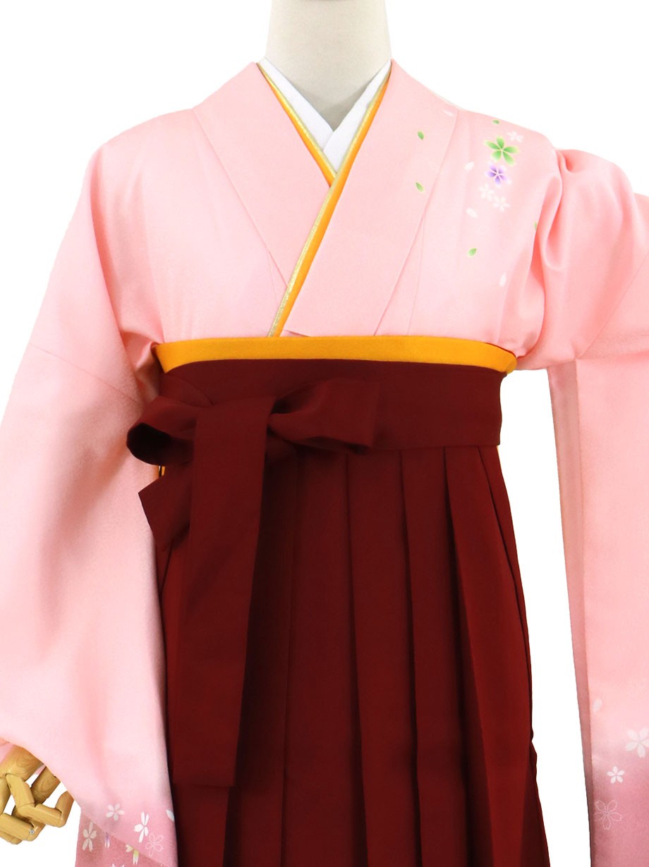 ピンク地に桜・臙脂袴（無地）（二尺袖）／卒業式（オリジナルデザイン）