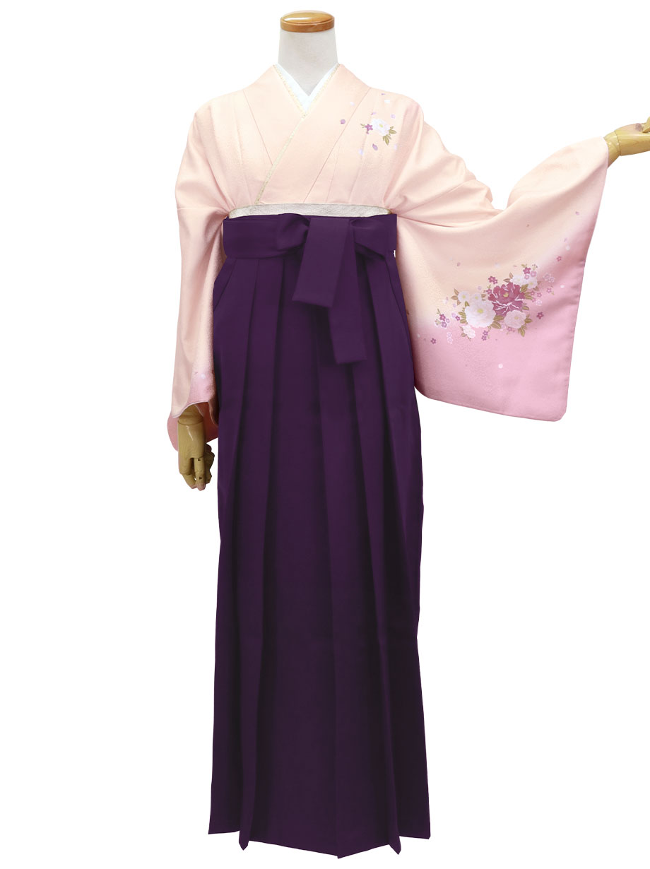 ピンクベージュ地に牡丹・紫色袴（無地）（小袖）／卒業式