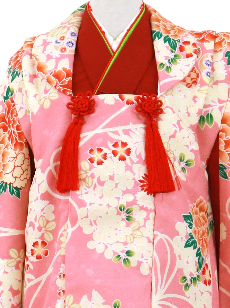 赤地の着物にピンクに牡丹と萩の被布コートセット／七五三・三歳女の子