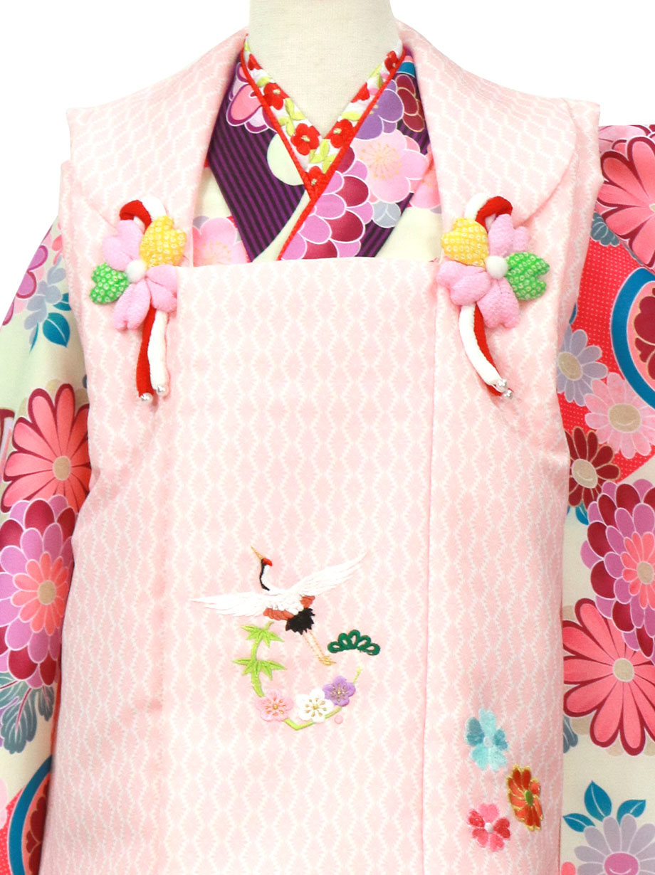 クリーム地に花紋と風車の着物、ピンクの菊菱の被布コートセット／七五三・三歳女の子