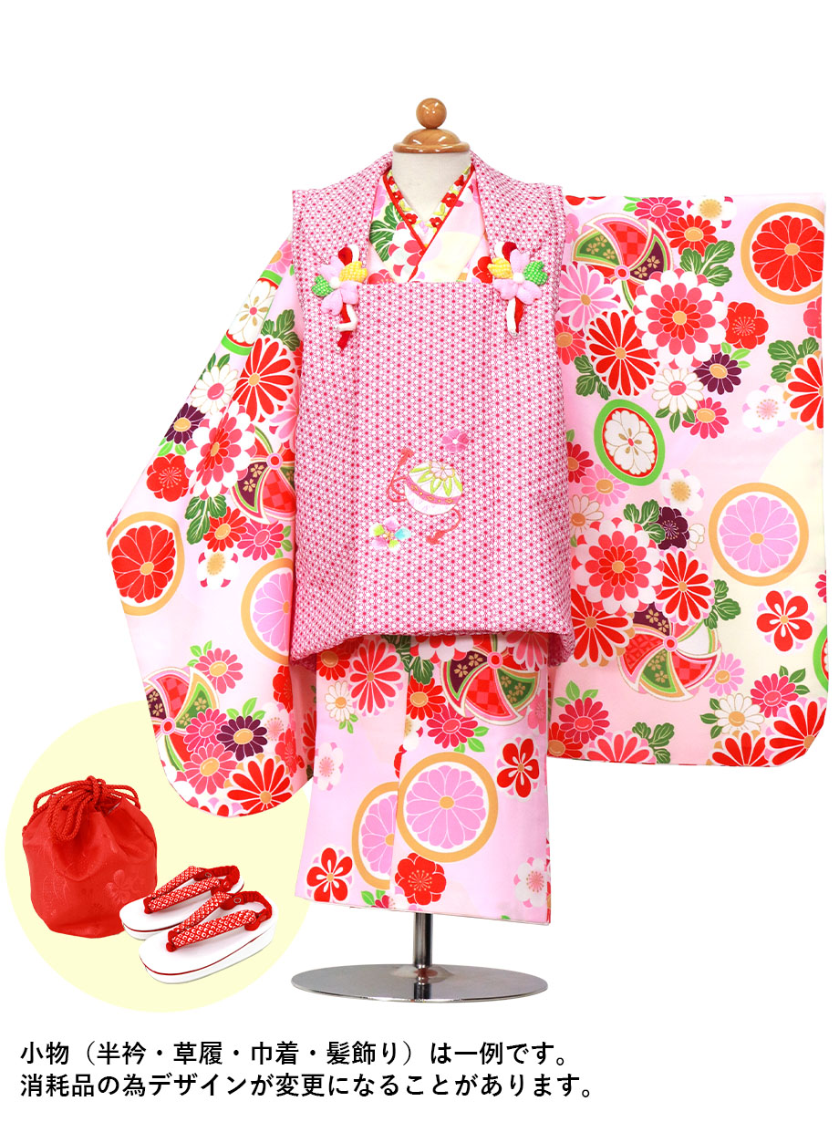 【2022新作】クリームとピンクの花紋と風車の着物、赤色の被布コートセット／七五三・三歳女の子*