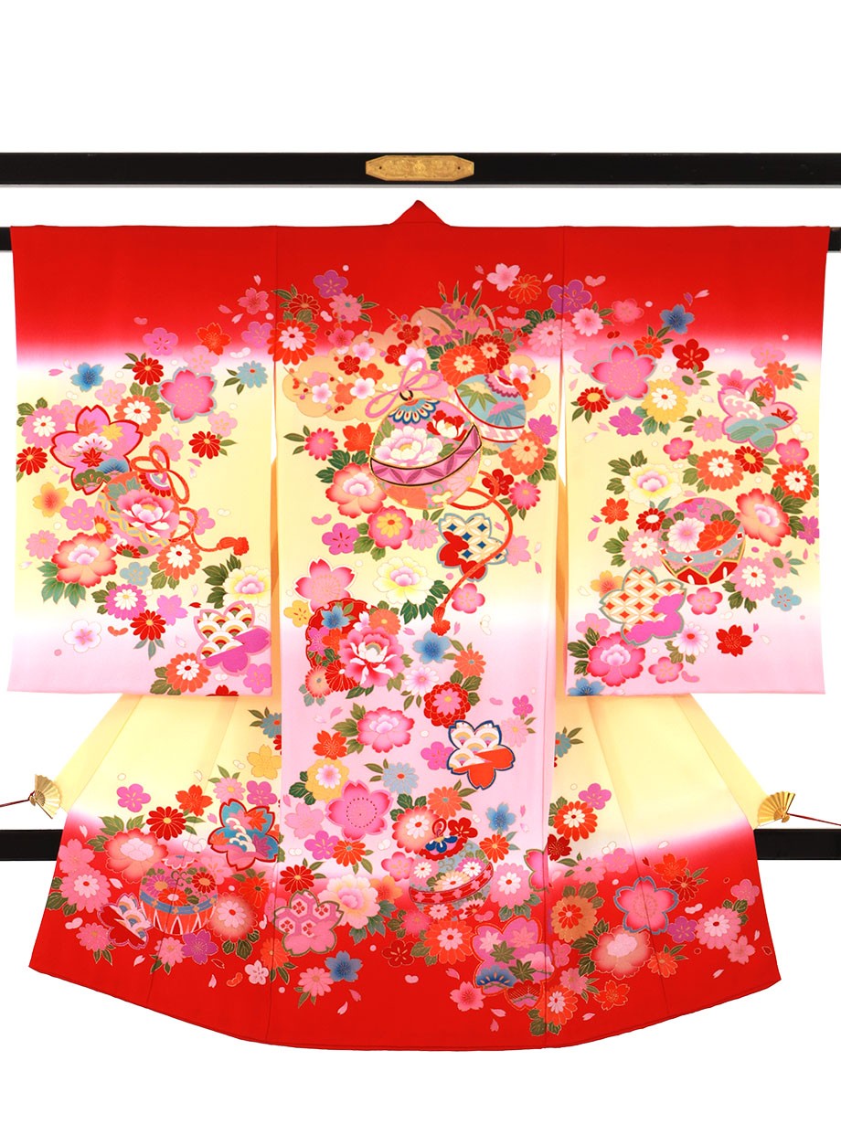 赤地に鈴と四季花づくしの祝い着(産着)/女児