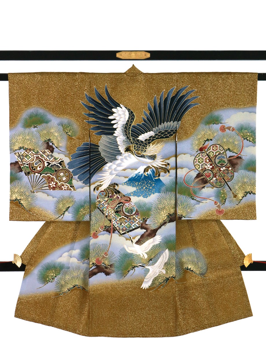桑茶に金箔、鷹と富士の祝い着（産着）／男児