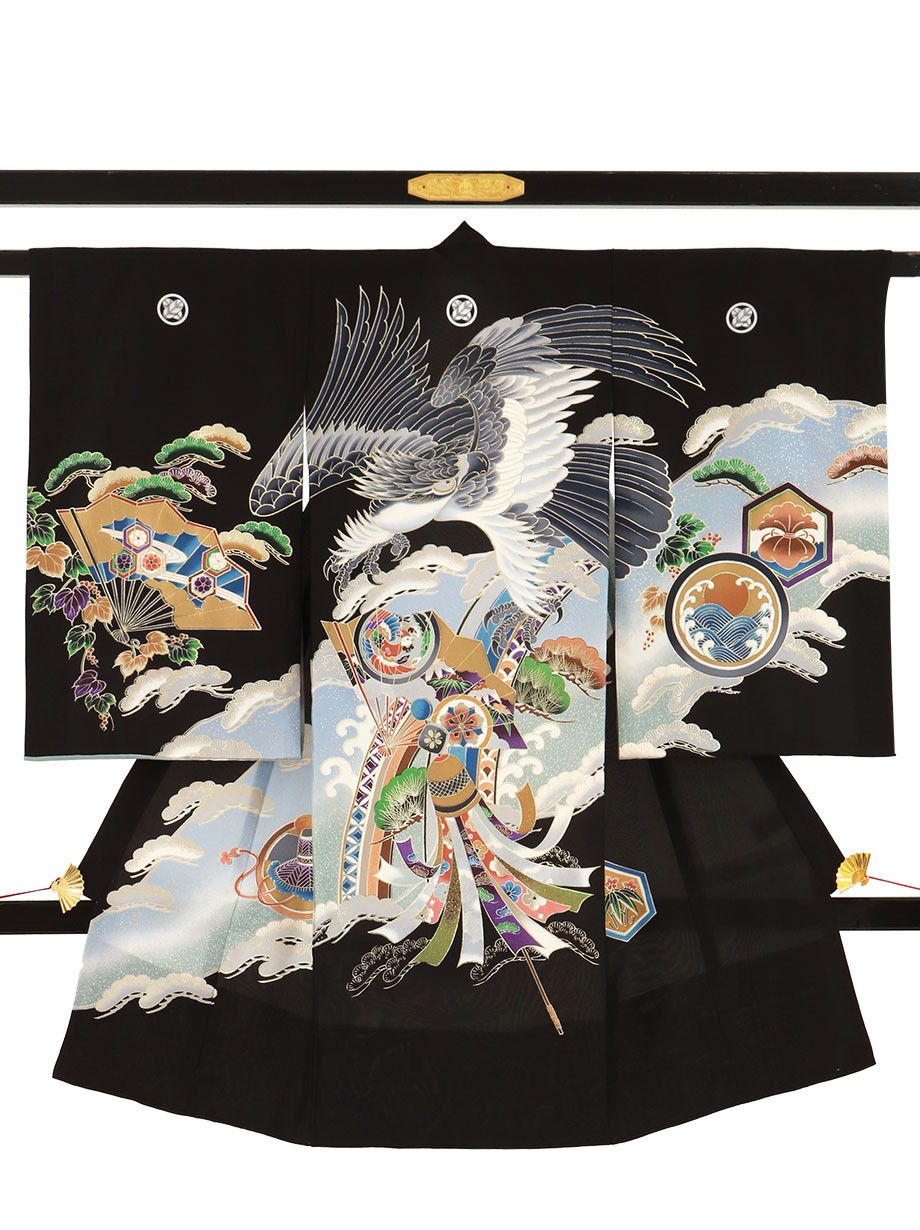 お宮参り産着／黒地に鷹と纏に扇面の祝い着／男児