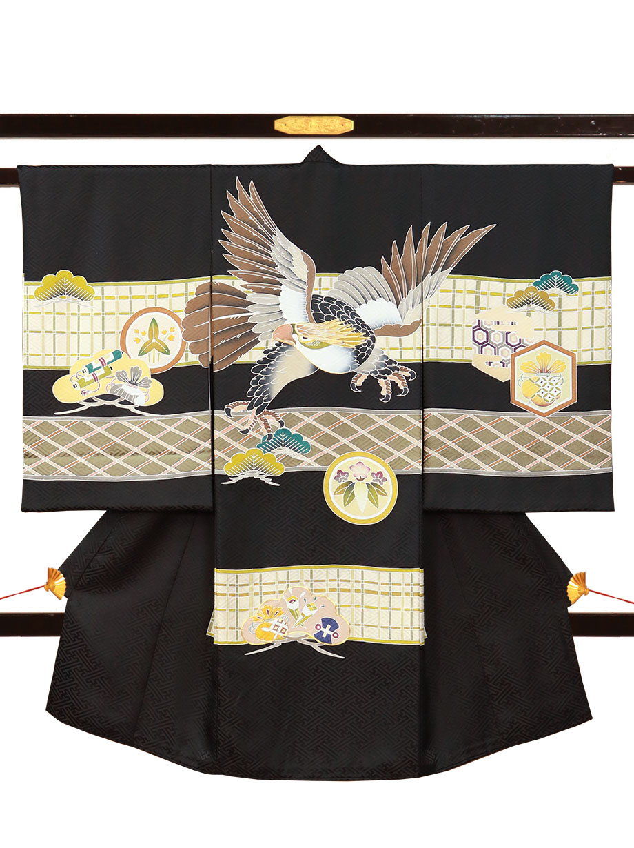 黒地に鷹と鎌倉紋、格子柄の祝い着（産着）／男児