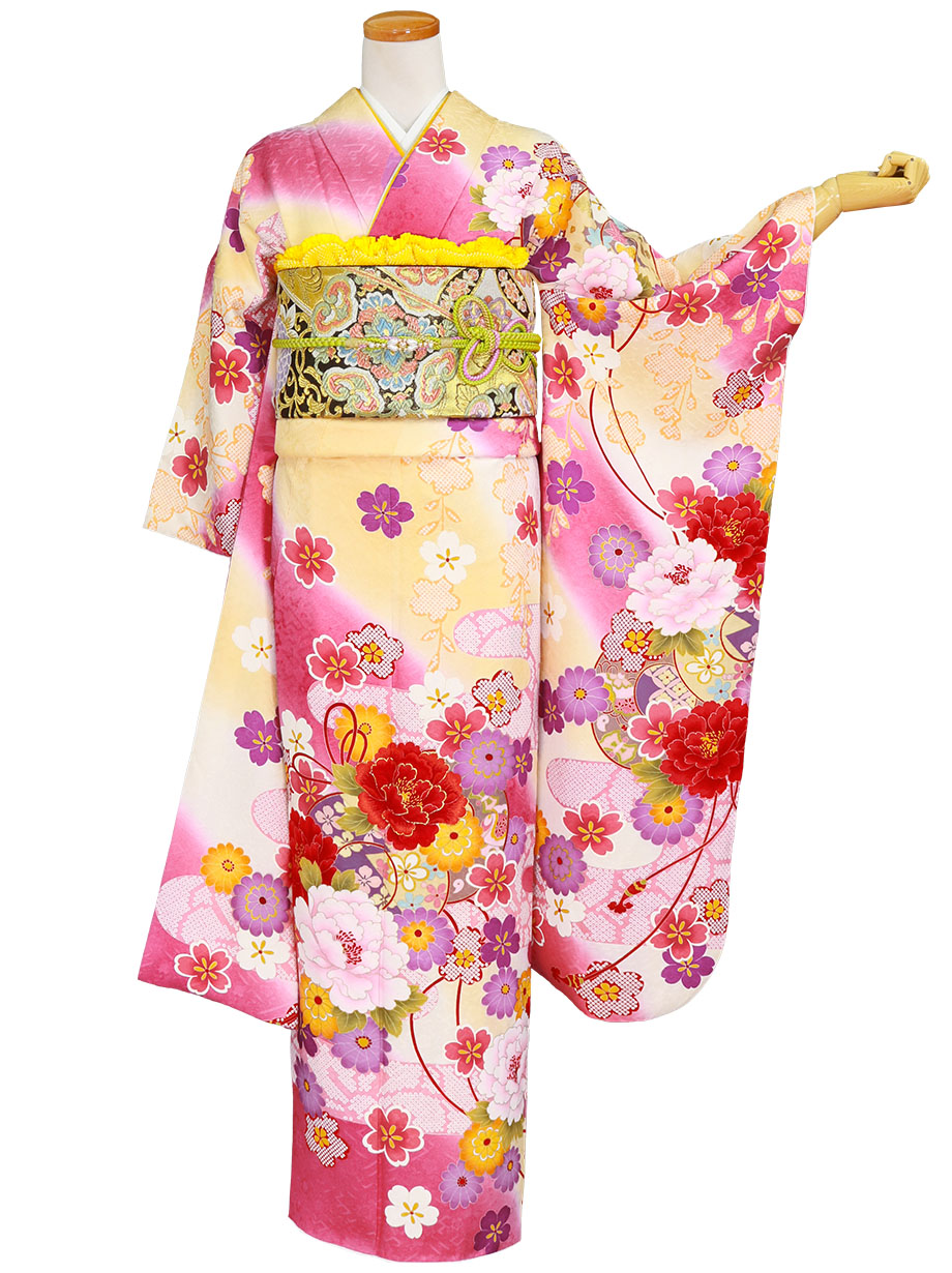 ピンク色に枝垂れ桜の振袖／小さめサイズ