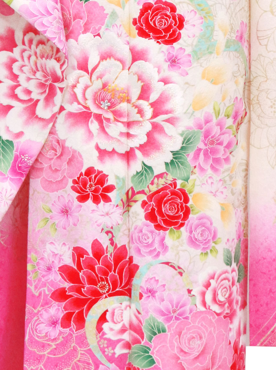 白地に牡丹・薔薇の振袖