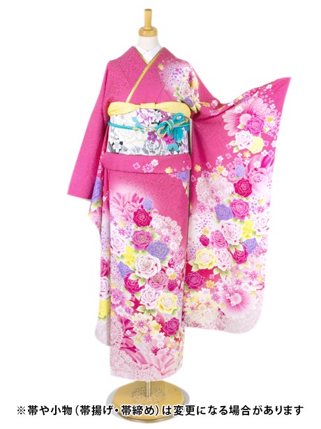 濃いピンク地に薔薇の振袖／小さめサイズ
