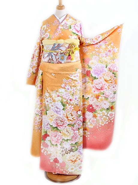 アプリコットに花車と桜の振袖／標準サイズ