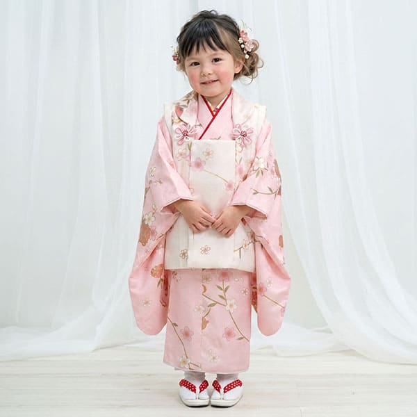 ピーチピンク地に枝垂れ桜と鞠、白の被布コートセット／七五三・三歳女の子