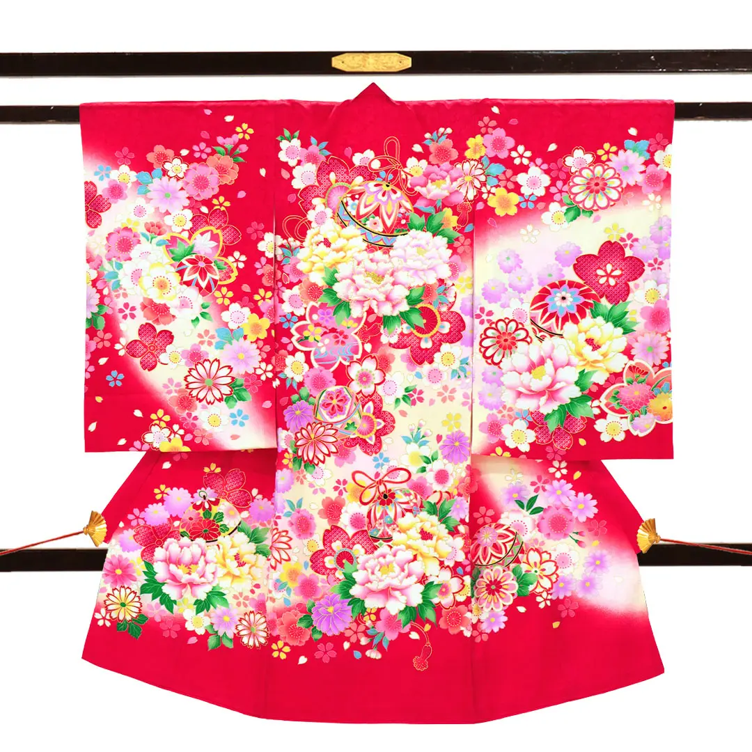 お宮参り産着／<翔月> 赤地に四季花と鈴の祝い着／女児